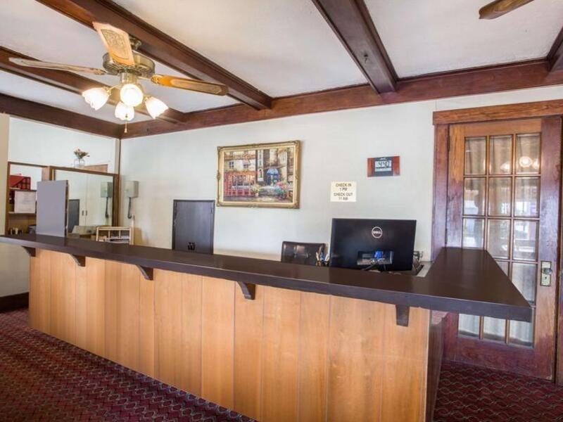 Knights Inn Endwell Экстерьер фото