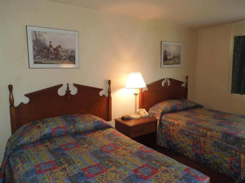 Knights Inn Endwell Экстерьер фото